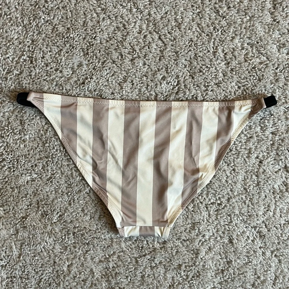 NWT Solid & Striped “The Morgan Bottom” in Tan and Cream Stripe | L